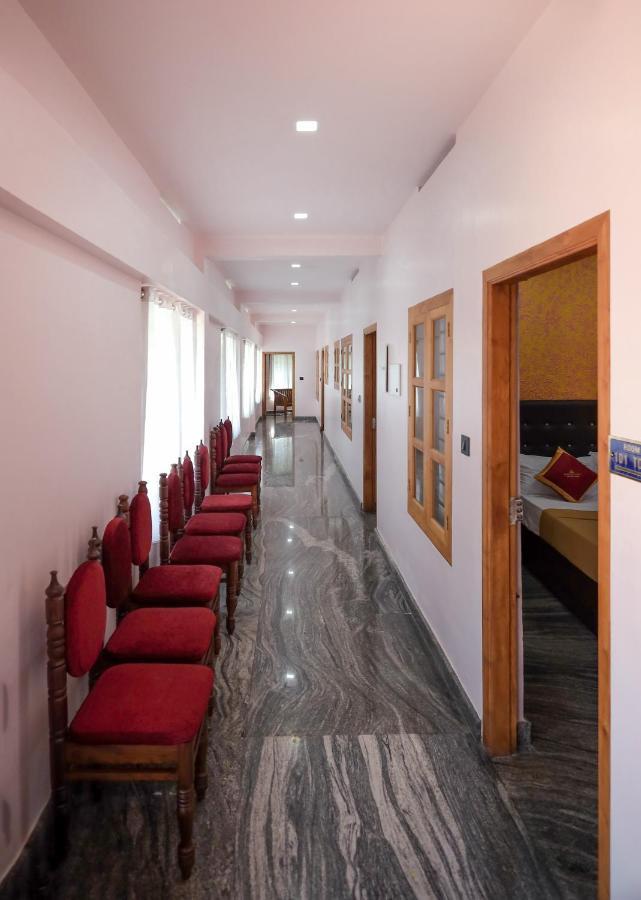 Hotel Wayanad Stay Kalpatta Buitenkant foto