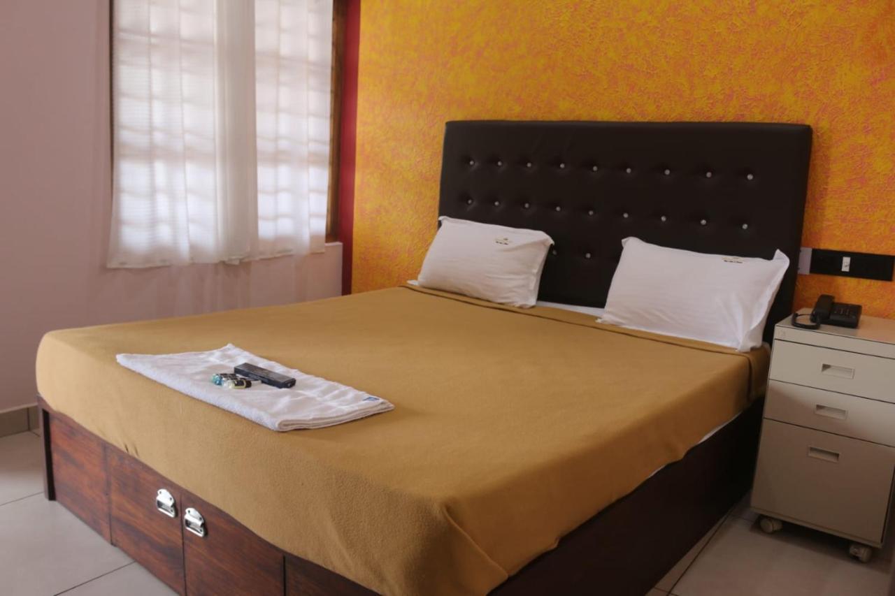 Hotel Wayanad Stay Kalpatta Buitenkant foto